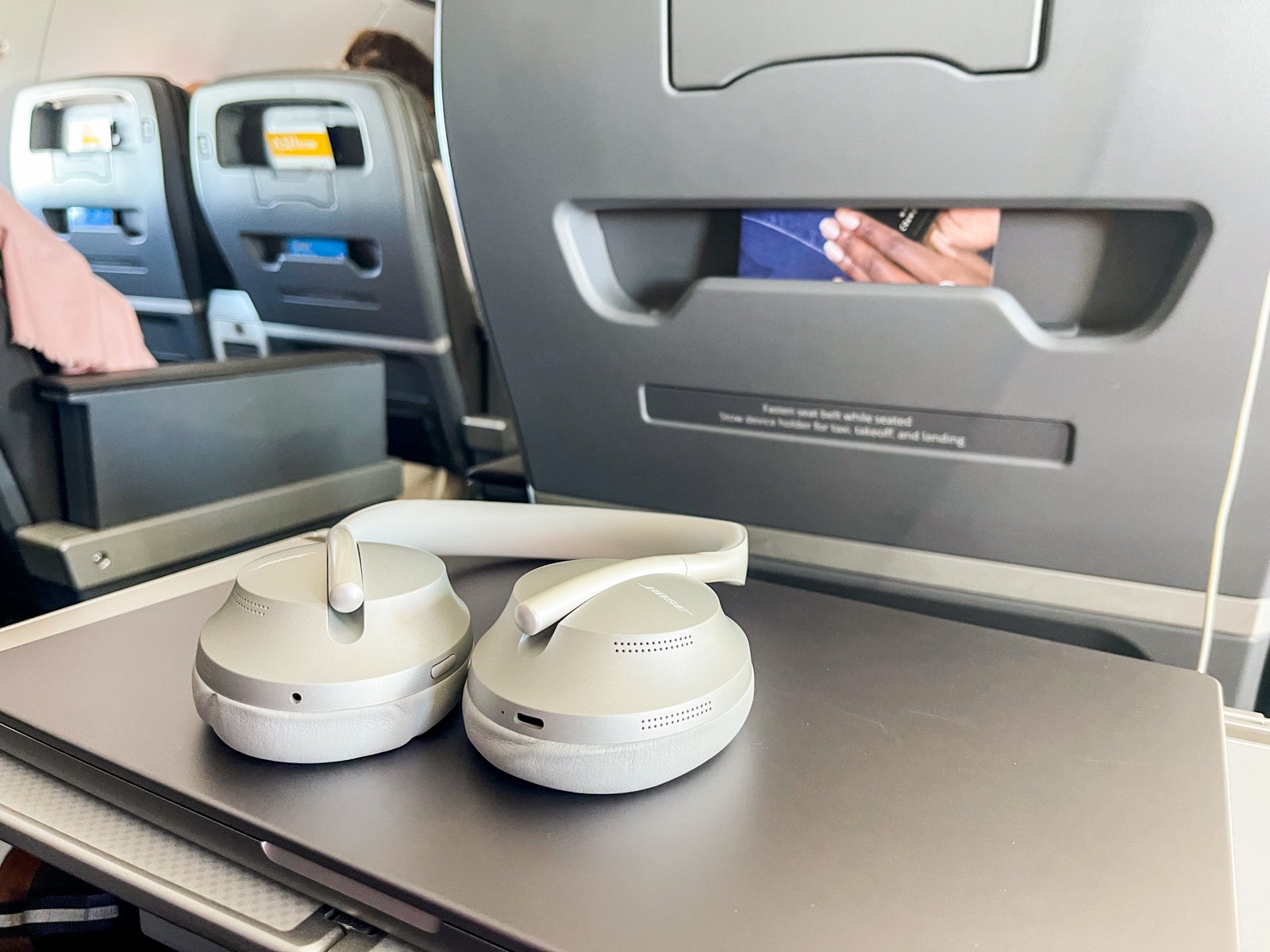 You are currently viewing Bose Noise Canceling Headphones 700 review: Why I will never fly without them