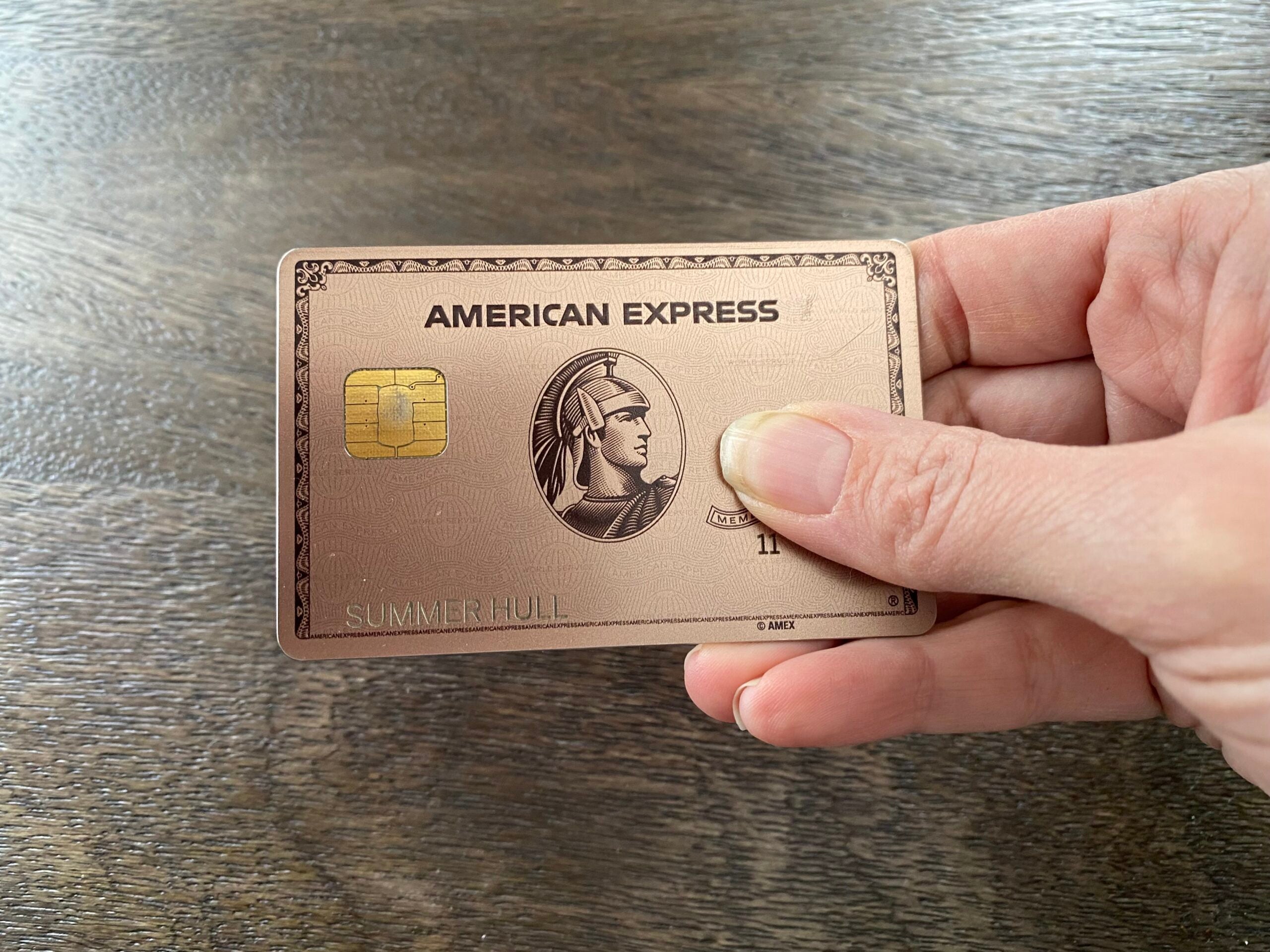 You are currently viewing Chase Sapphire Preferred vs. Amex Gold: Which one is right for you?