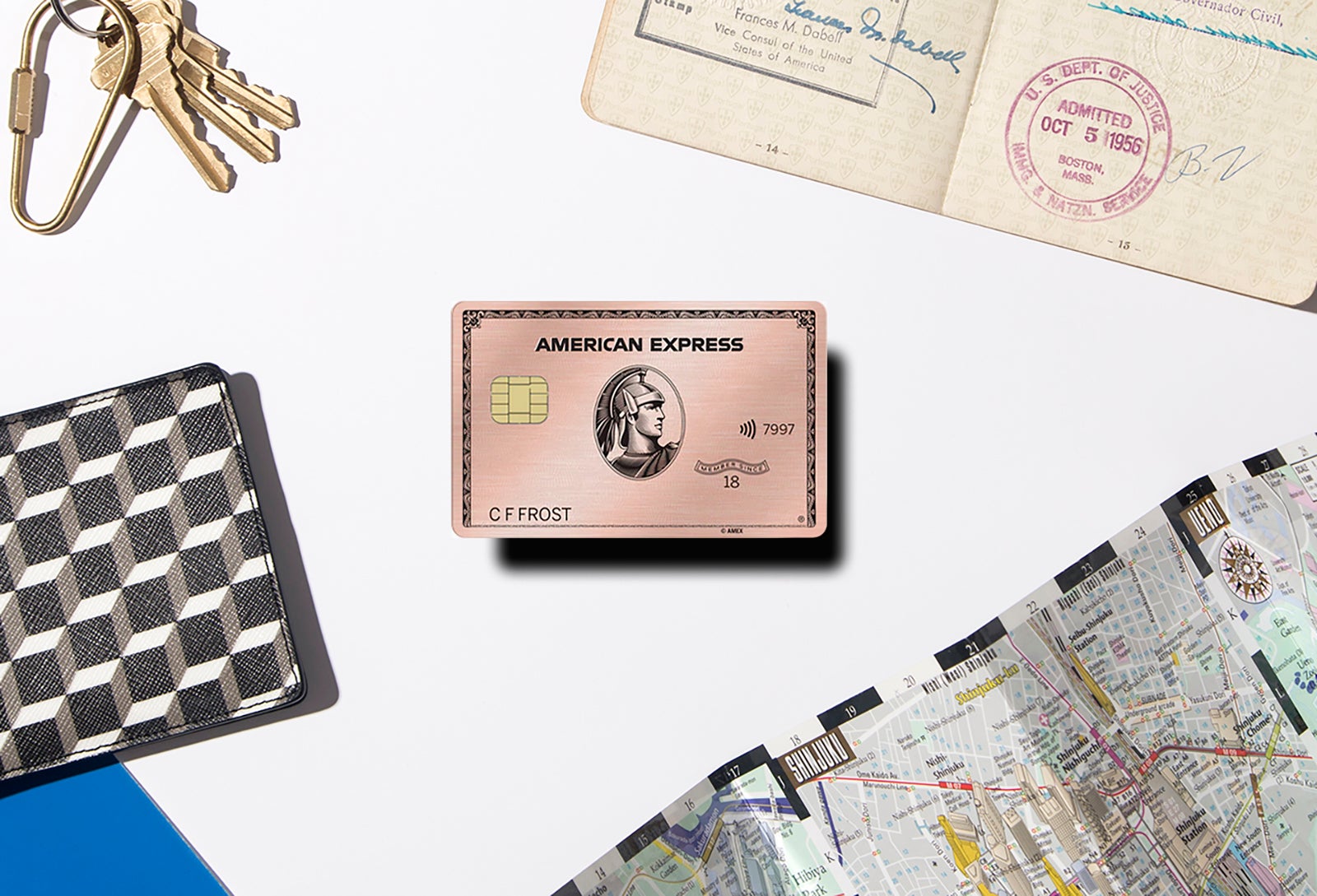 You are currently viewing The Amex Gold in rose gold — shines inside and out