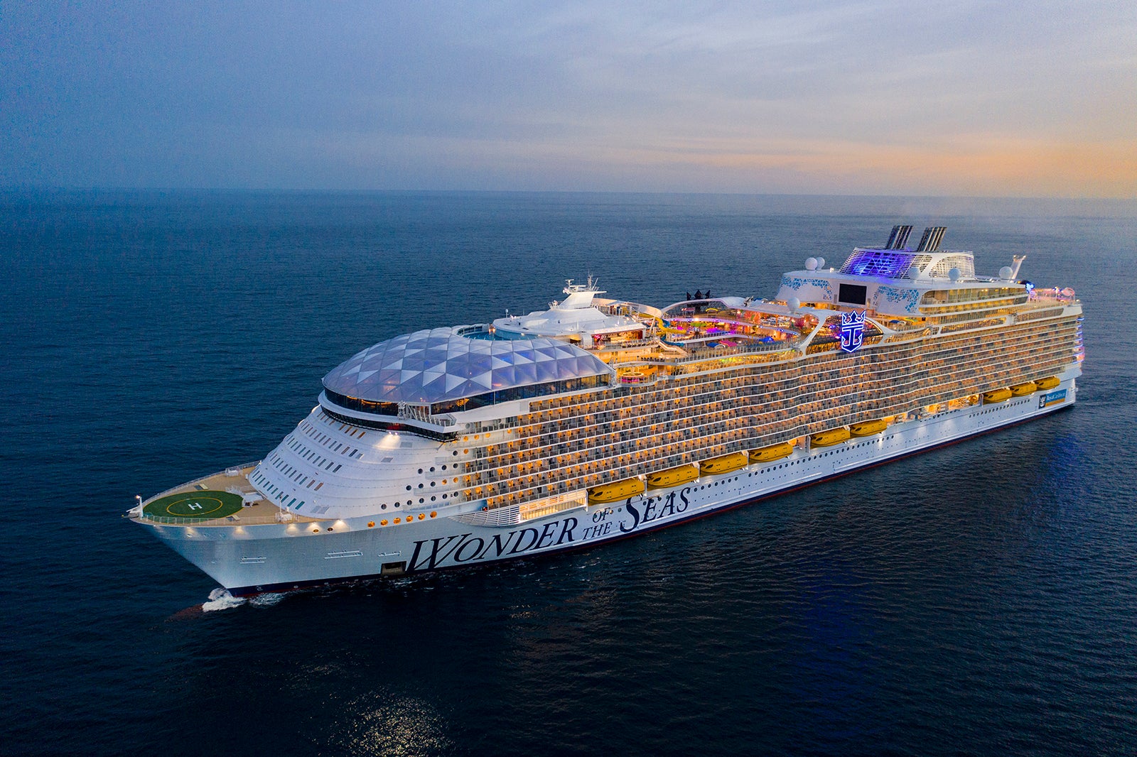 You are currently viewing Royal Caribbean cruise ships ranked by size from biggest to smallest — the complete list
