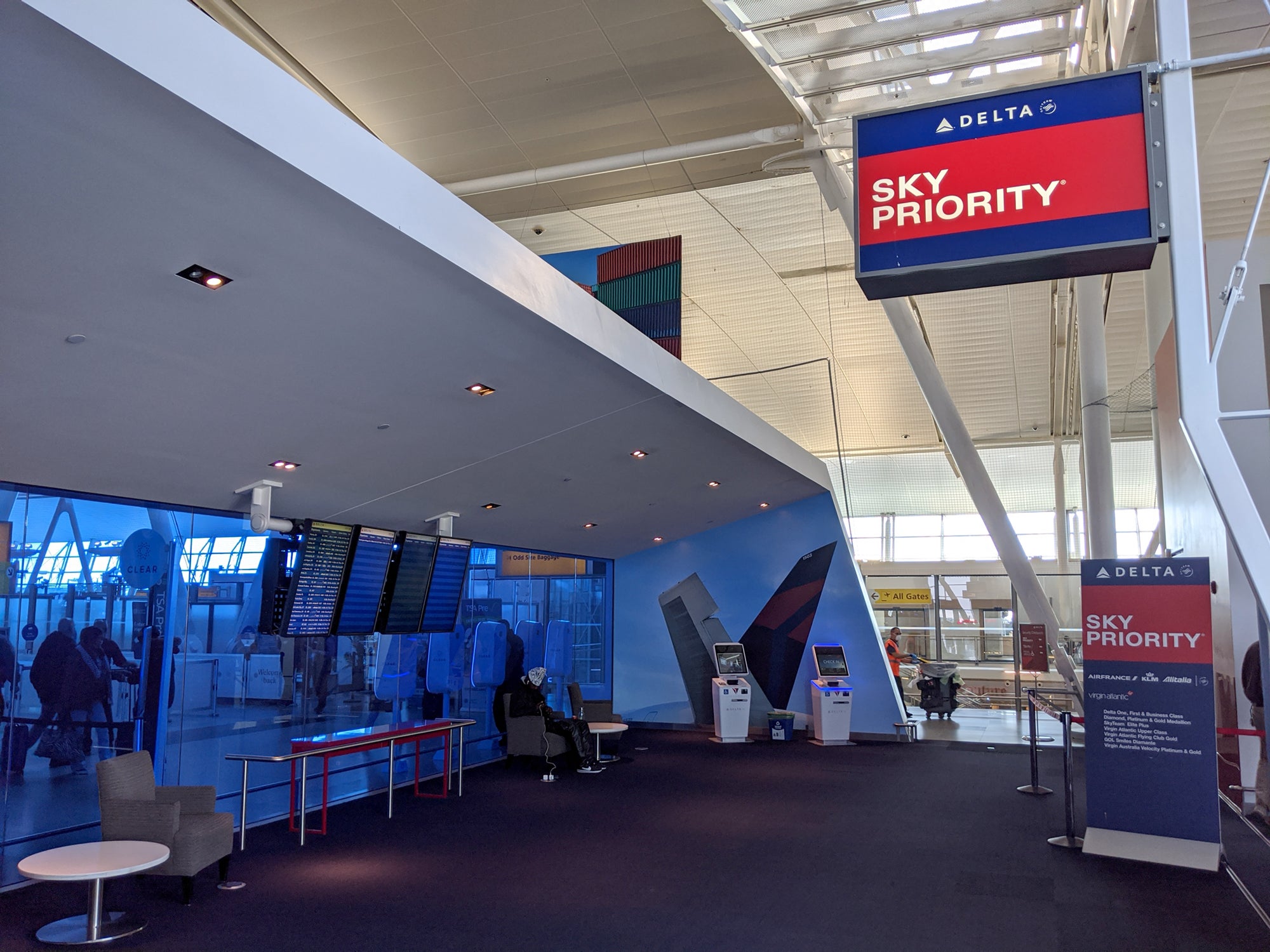 You are currently viewing What is Delta Sky Priority — and how do you get it?