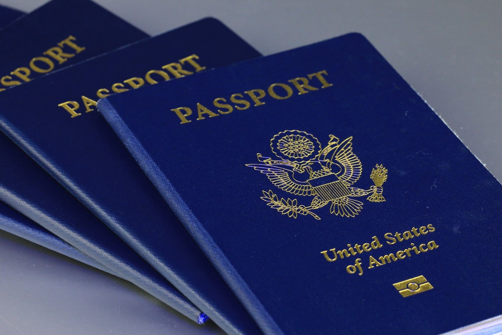 You are currently viewing Can you get a same-day passport? We break down your options for a last-minute renewal or replacement