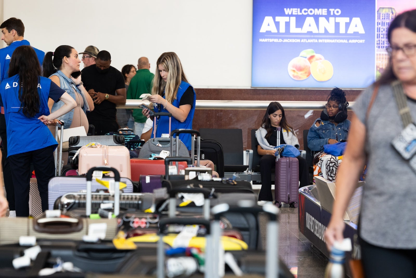 You are currently viewing Check your email: Delta is reissuing companion certificates to some passengers affected by IT meltdown