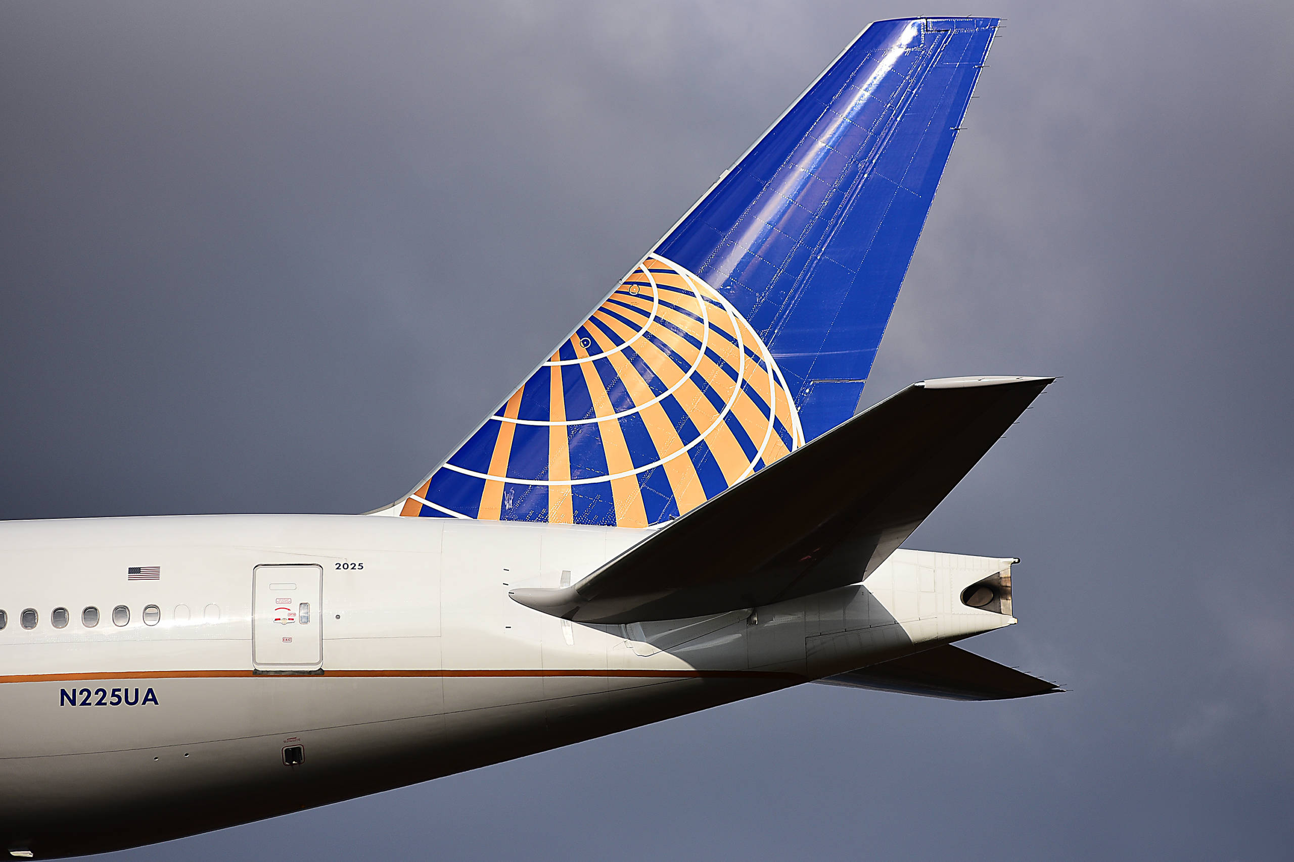 You are currently viewing How to pay your United credit card’s annual fee with miles