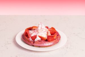 Read more about the article That’s hot: Hampton by Hilton is now serving glittery pink waffles by Paris Hilton