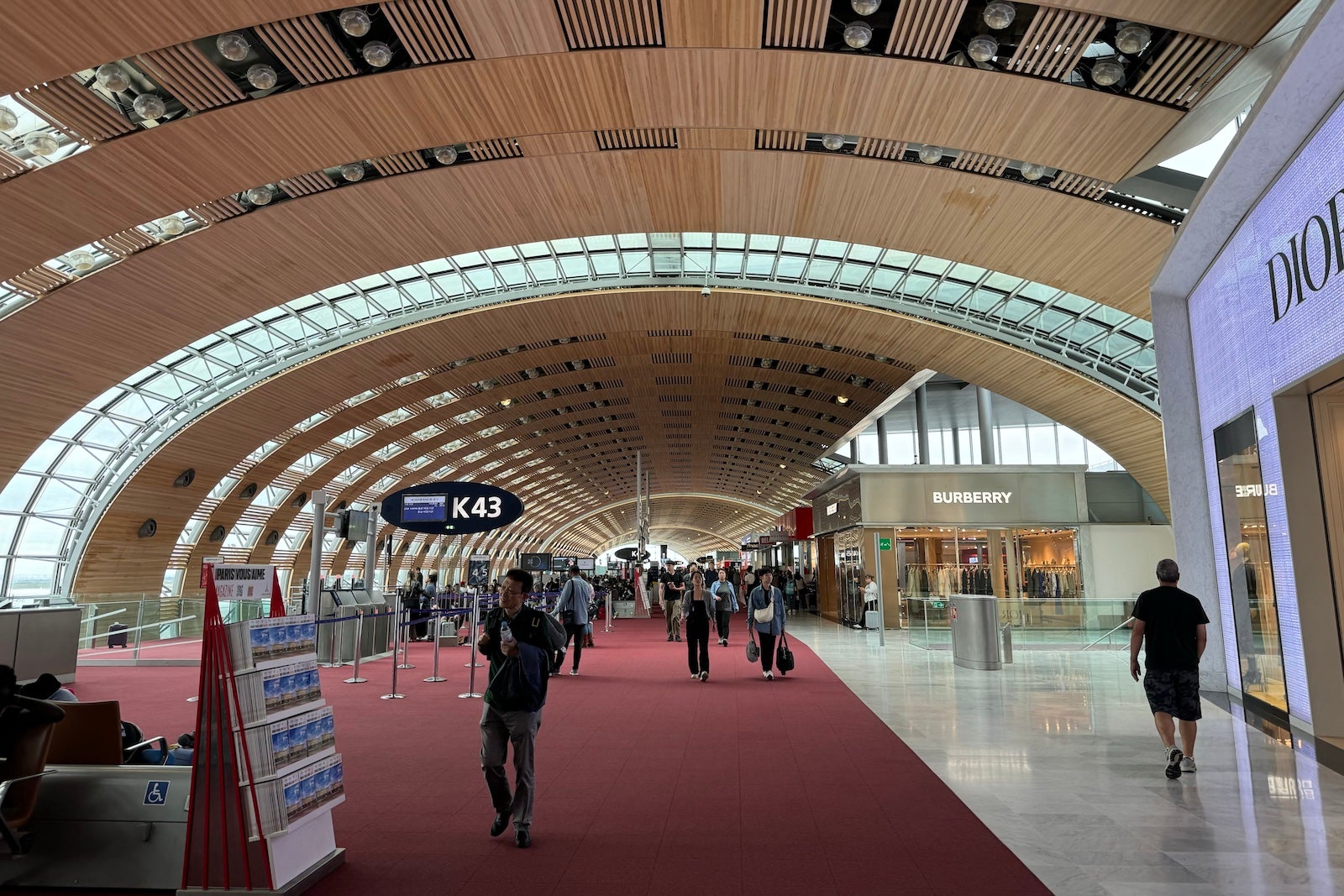 You are currently viewing Air France shows off new and expanded business-class lounge in Paris