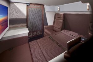 Read more about the article Wide-open Japan Airlines first- and business-class awards using JetBlue points – act fast!