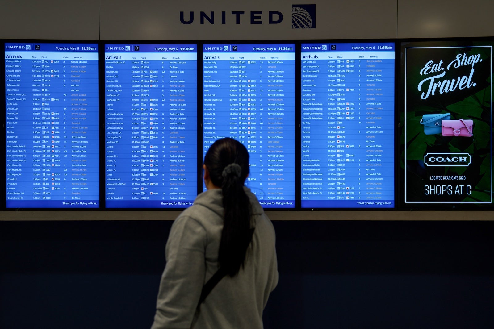 You are currently viewing No end in sight: United, JetBlue expand Newark travel waivers as ATC delays mount