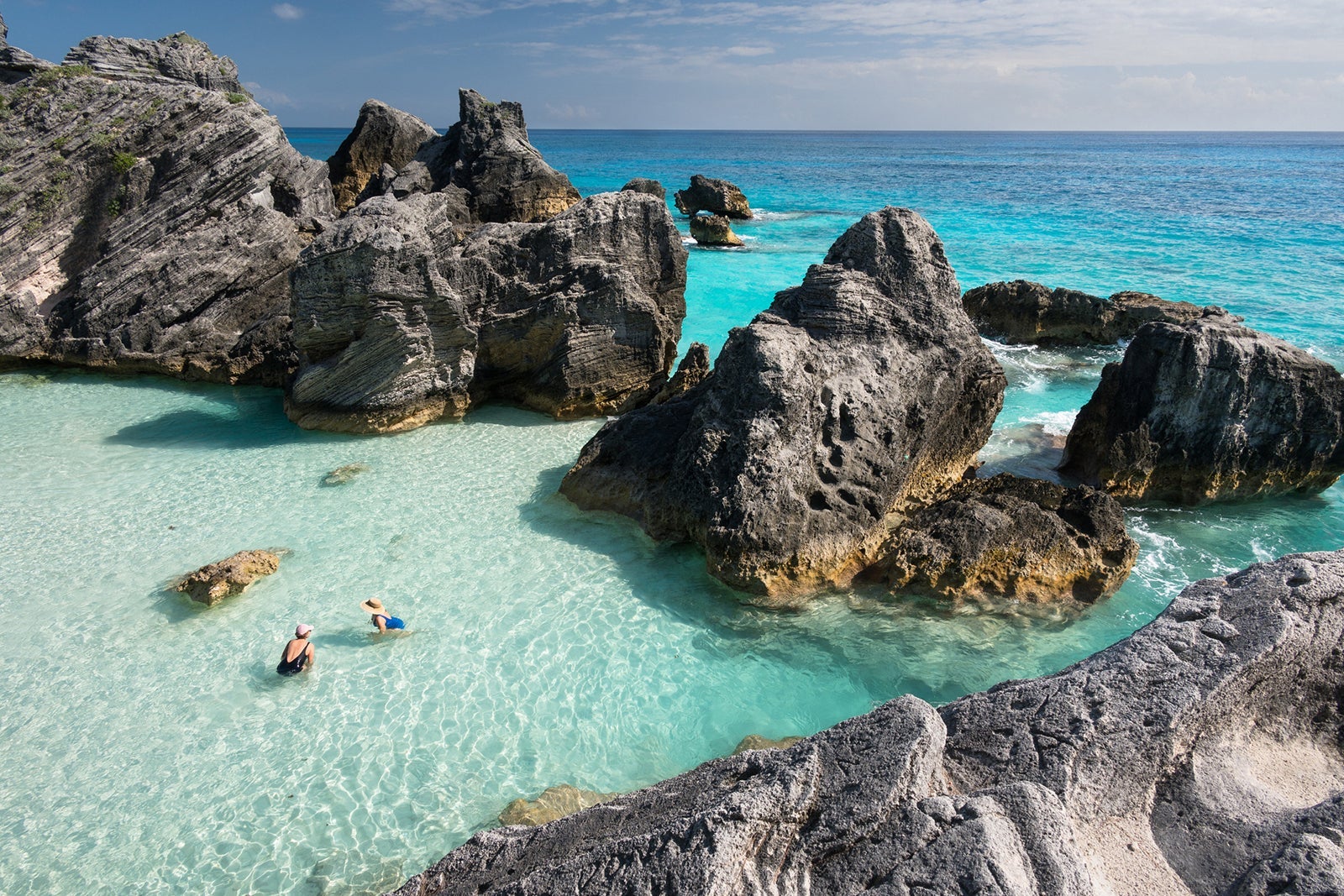 Read more about the article LaGuardia and Newark just got a surprising new airline — and flights to Bermuda