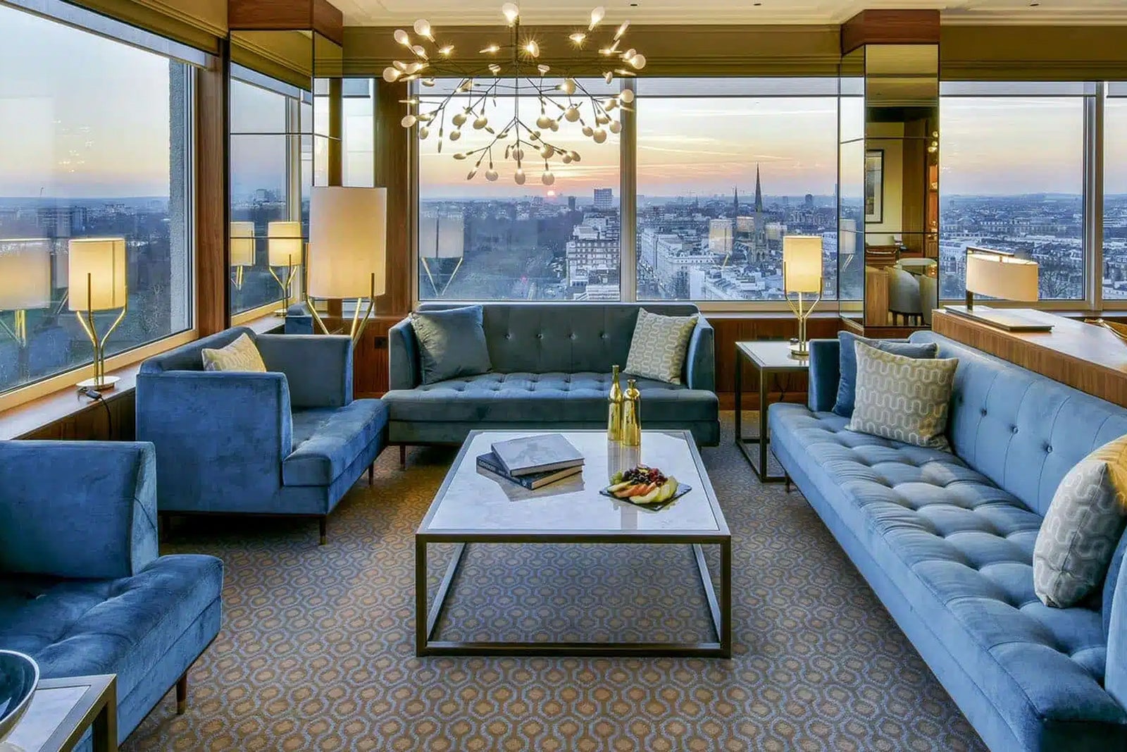 You are currently viewing Visa Infinite: Everything you need to know, from rental car perks to lounge access