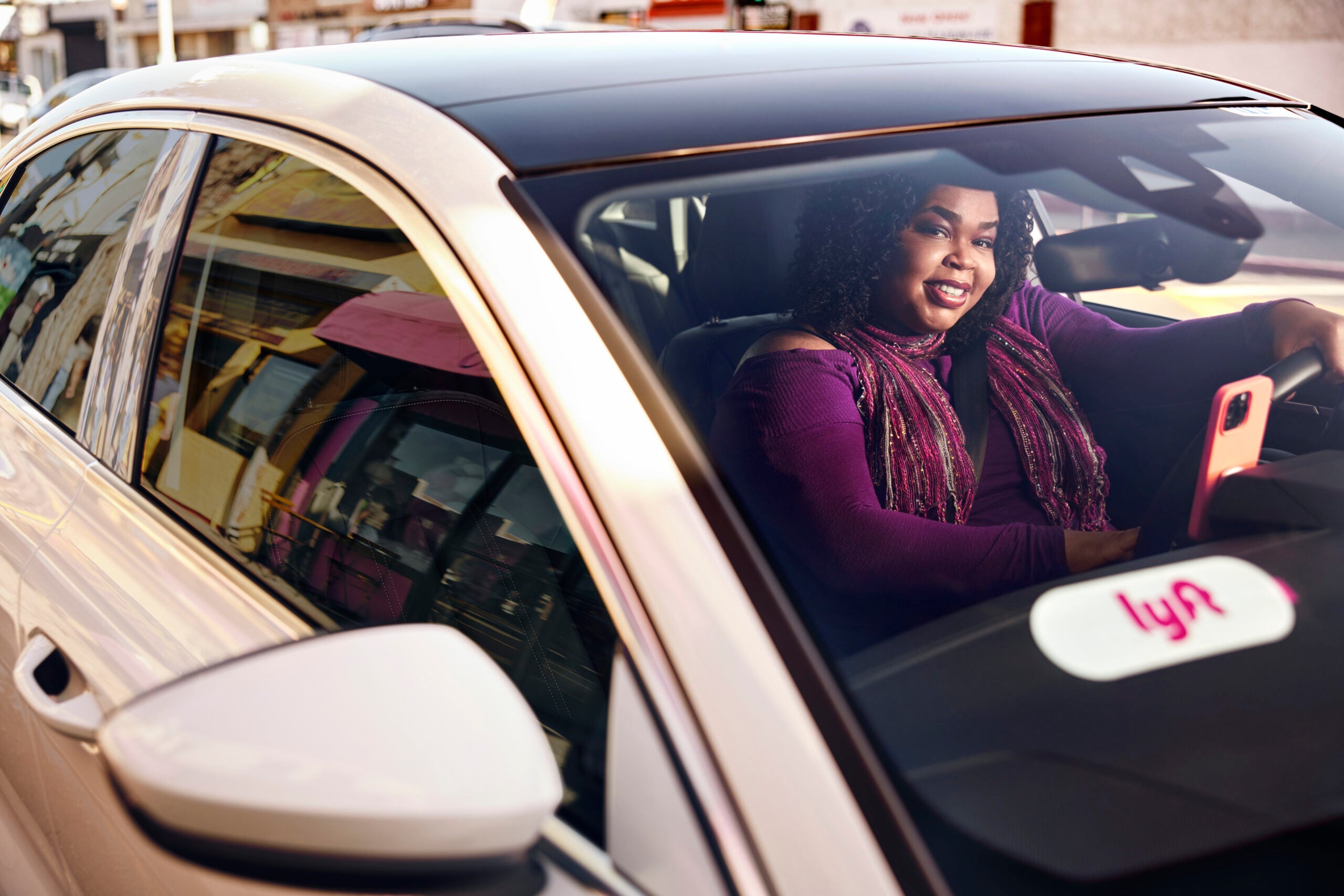 You are currently viewing Lyft launches cash rewards program for loyal riders — does it make sense for you?