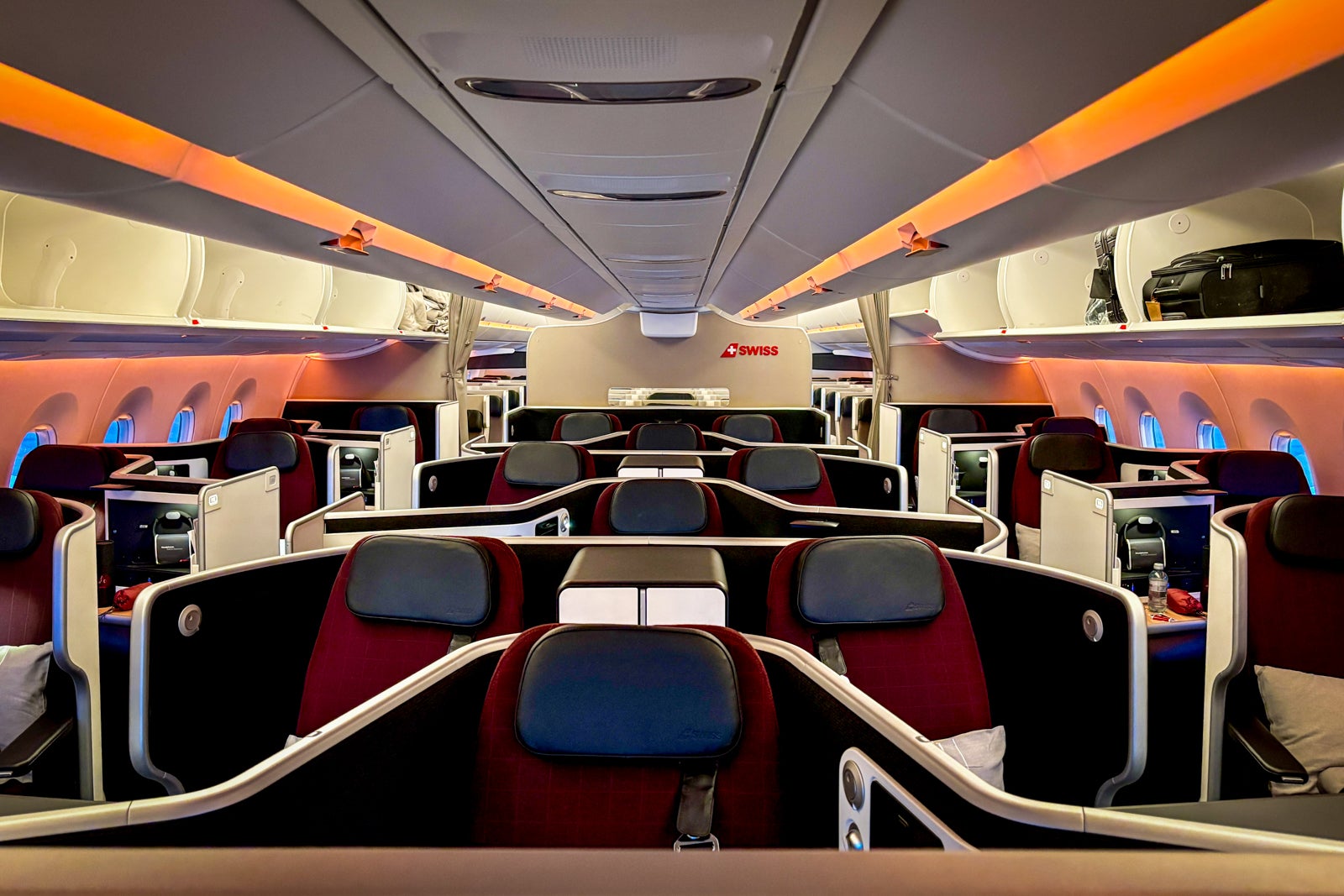 Read more about the article Deal of the day: Book a lie-flat seat to Switzerland next summer for 60,000 points