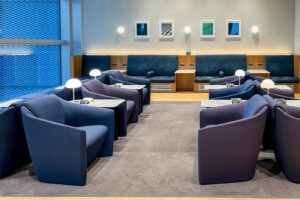 Read more about the article How to choose a credit card for airport lounge access