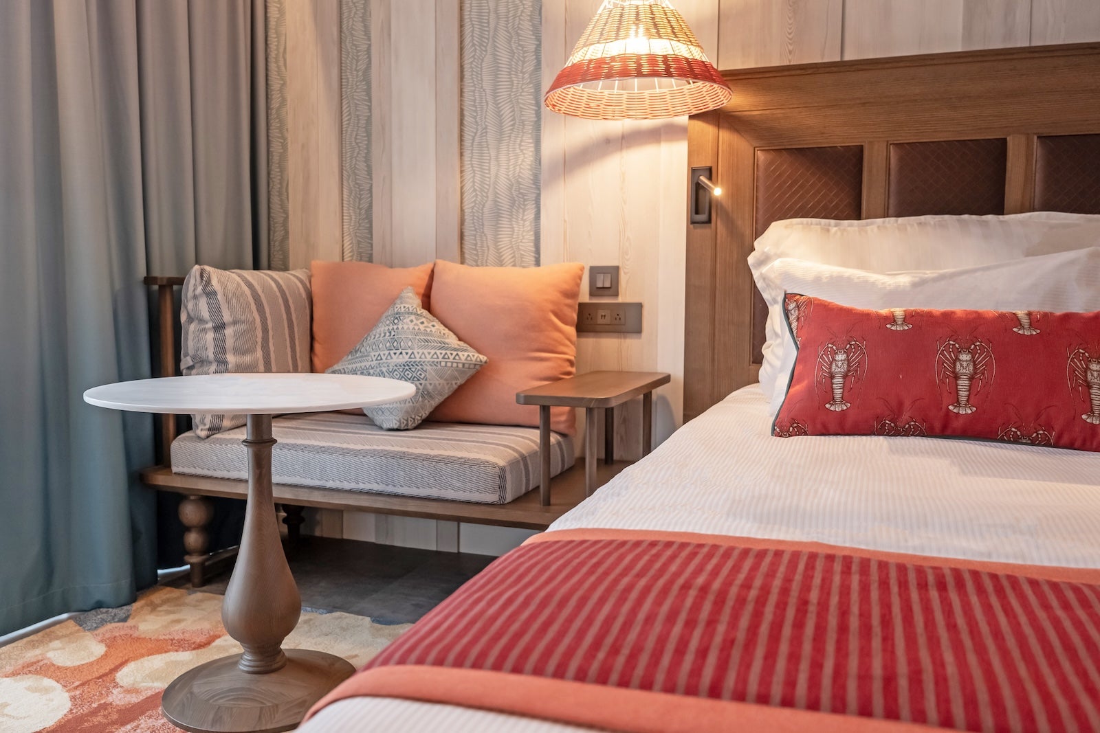 You are currently viewing This IHG hotel in Turks & Caicos is now open near a stunning turquoise-water beach