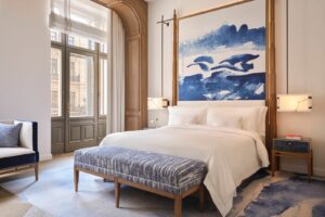 Read more about the article This stunning Hungarian palace is now the St. Regis Budapest