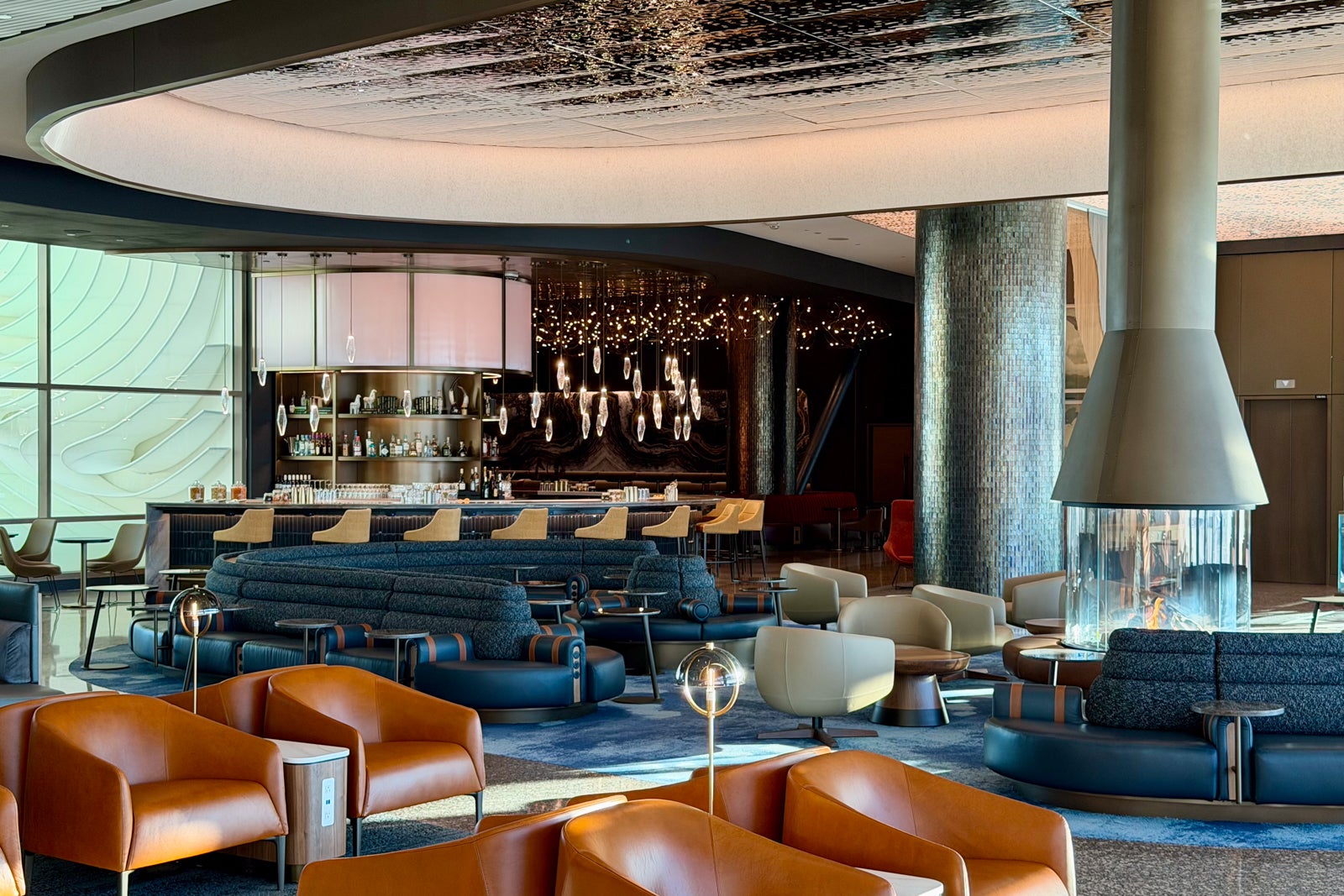 Read more about the article Delta SkyMiles Reserve Business card review: Premium perks for Delta loyalists