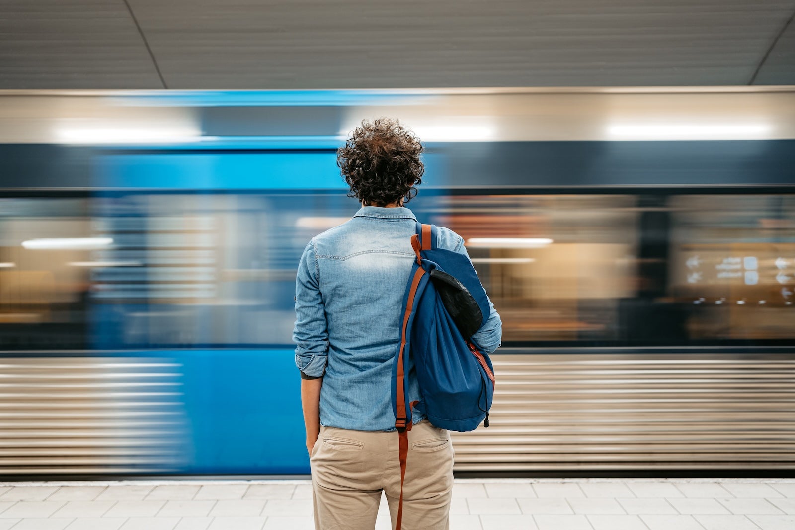 Read more about the article Flight delayed? 4 things to do to get trip delay reimbursement from your credit card