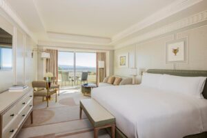 Read more about the article How I chose my first hotel credit card — and the 4 cards I considered
