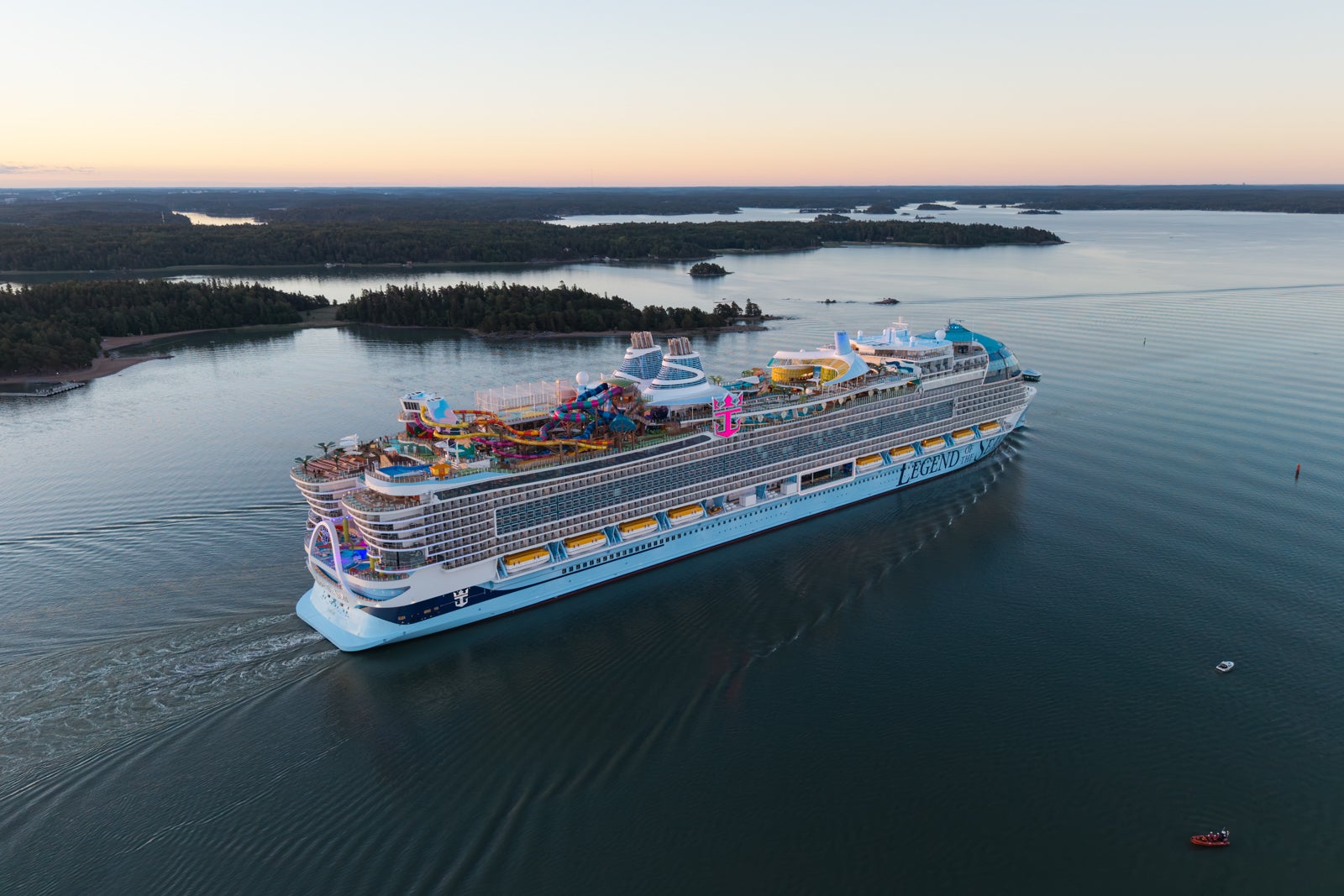You are currently viewing The biggest cruise ship ever built is about to debut in Europe