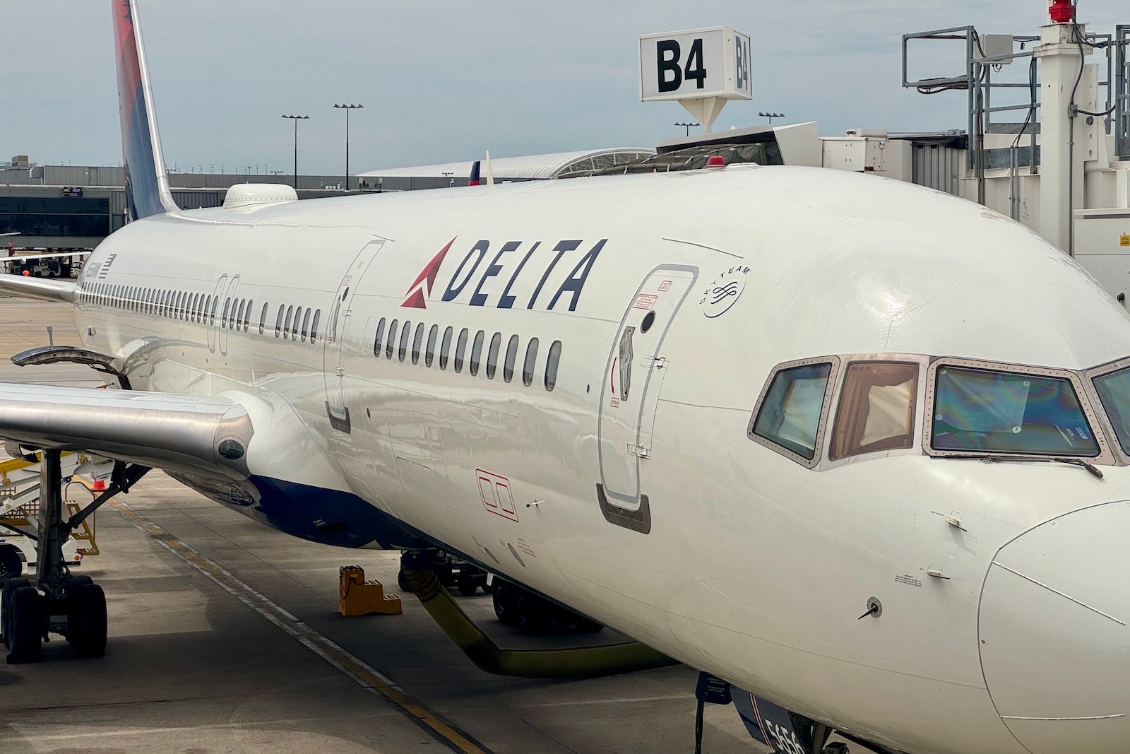Read more about the article Delta SkyMiles Gold Business American Express Card review: Simple Delta perks without a premium annual fee